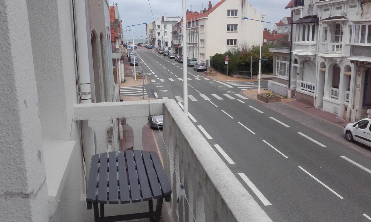 Beau T2 A 200 M Plage Proche Commerces Et Restaurants Apartment Bray-Dunes Exterior photo